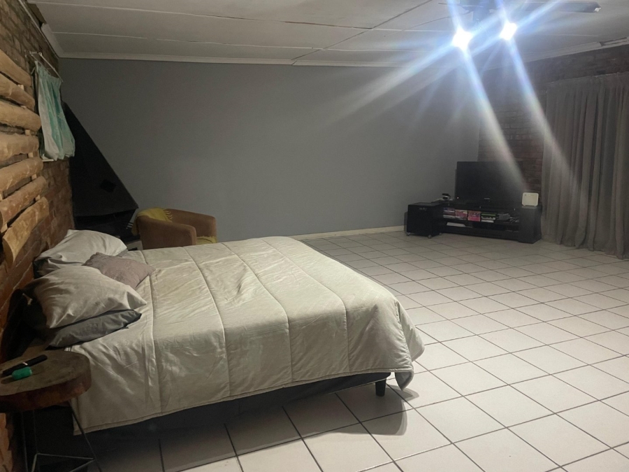 4 Bedroom Property for Sale in Odendaalsrus Free State